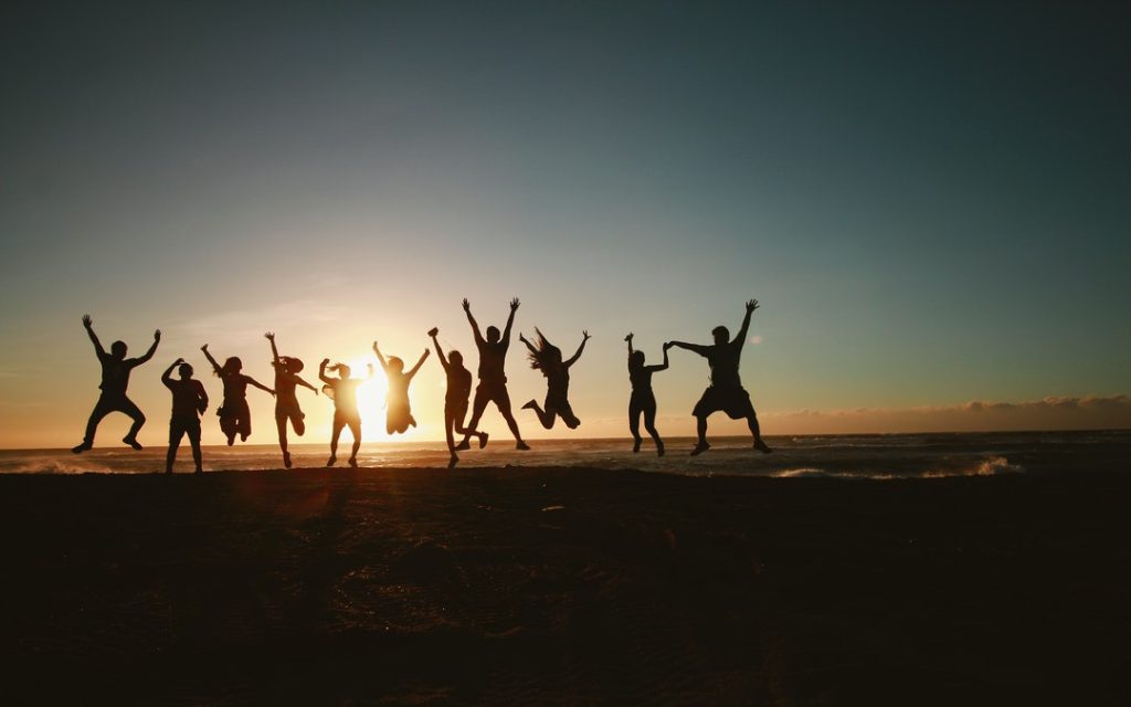 15 Ways To Be More Positive And Happy In Life & Workplace
