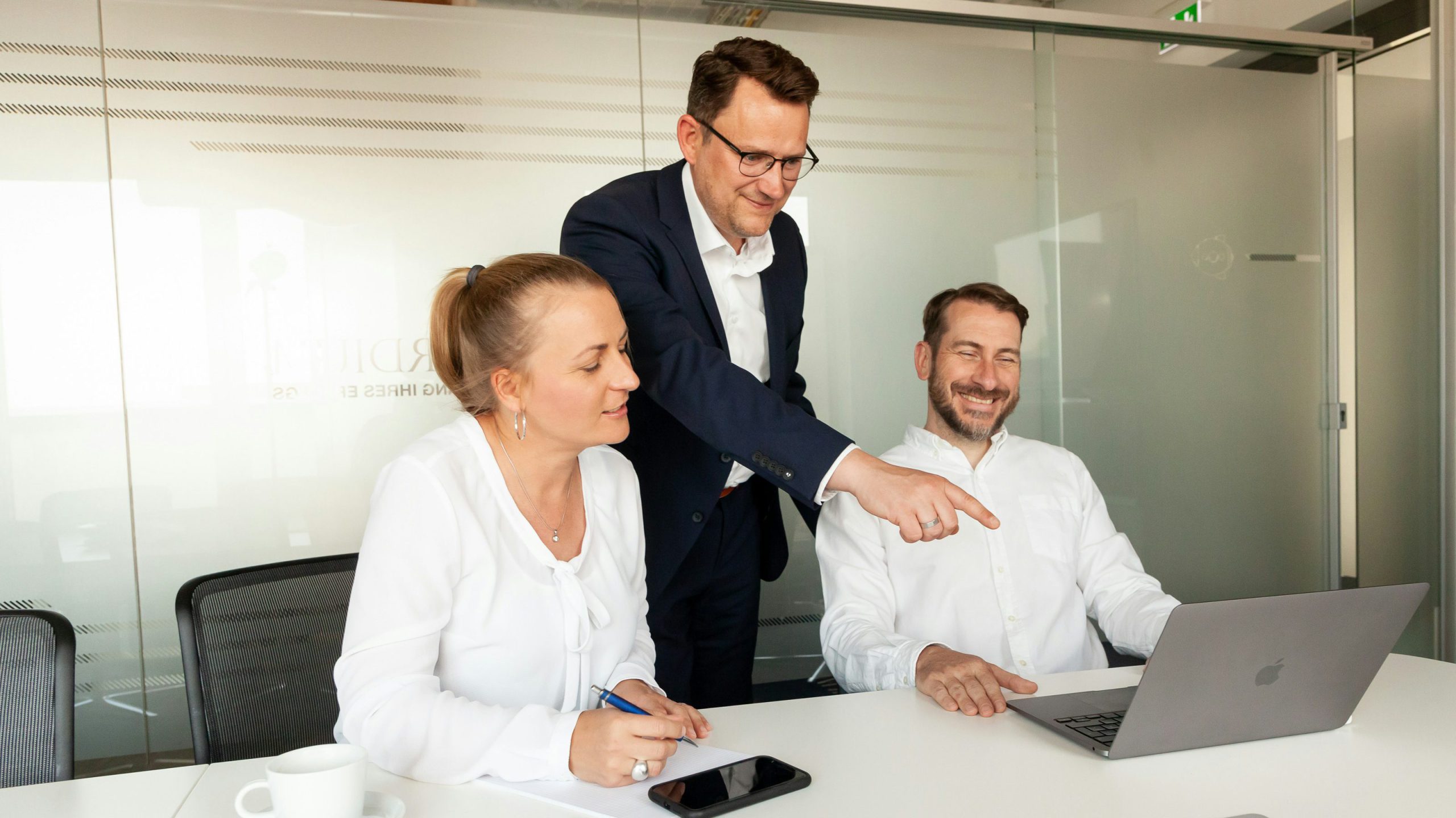 How to Manage a Team: Strategies and Tools for Effective Leadership